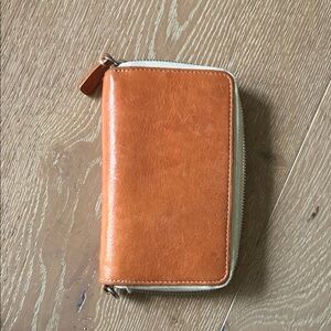 Shinola Natural Leather Card Holder clutch wallet zip
